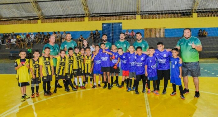 Escola “Ana Maria de Souza” sedia festival de Futsal